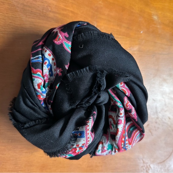 Beautiful Norma Dori Vintage large scarf - Picture 2 of 5